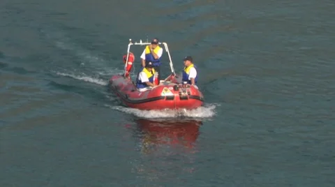 Inflatable boat 04 e Video stock 7751293