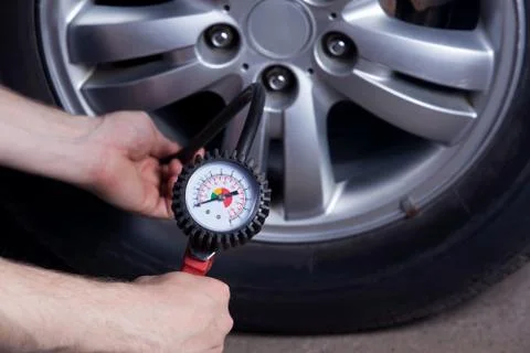 Inflating the wheels Фото