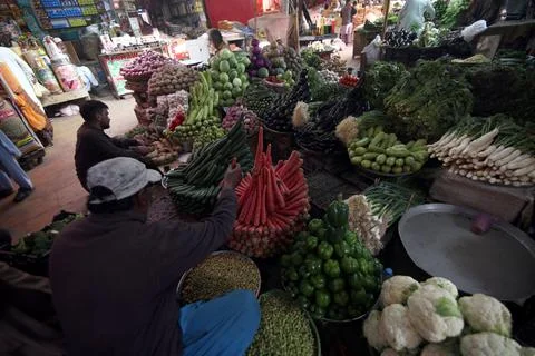 Inflation data ahead of the holy fasting month of Ramadan in Karachi, Pakistan - Stock Photos