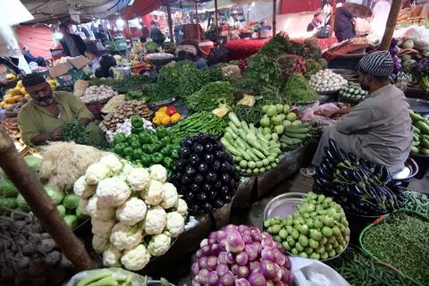 Inflation data ahead of the holy fasting month of Ramadan in Karachi, Pakistan - Stock Photos