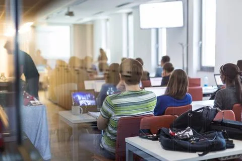 Informatics workshop at university. Workshop at university. Rear, trough t... Foto stock
