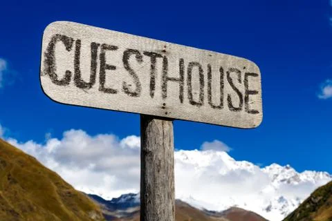 Information Road Sign, Pointer with the inscription - guesthouse - in the Foto stock