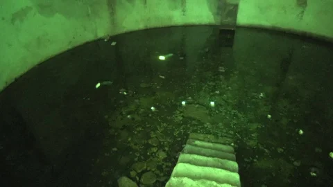 Infrared light shooting of the interior of functioning menzil building 動画素材 123256666