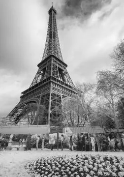 Infrared view of Eiffel Tower from Champs de Mars park, Paris 스톡 사진