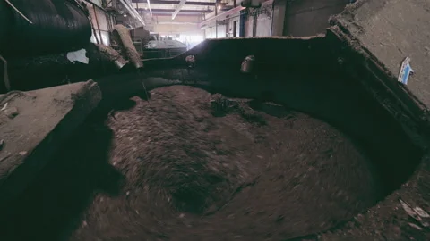 Infrastructure for the storage and processing of paper waste. cardboard plant. Vidéo 171868779