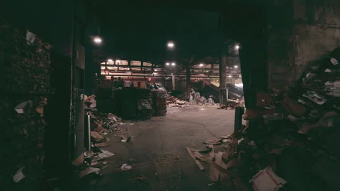 Infrastructure for the storage and processing of paper waste. cardboard plant. Vidéo 171868808