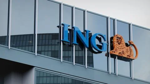 ING Stock data presented on the logo of the office facade editorial Stock-Fotos