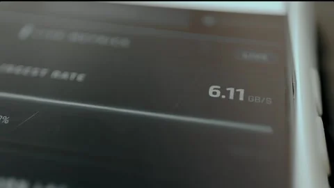 Ingest rate live metric with displayed speed from cloud database Stock Footage 331124402