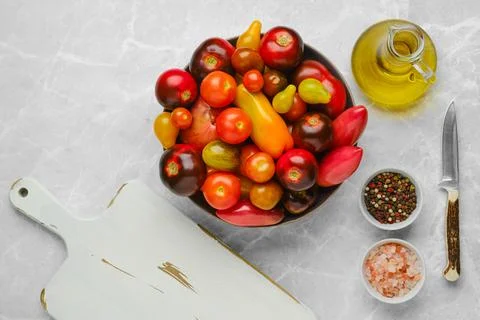 Ingredients for simple vegetable salad. Foto stock