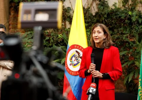 Ingrid Betancourt talks about the Coalicion de la Esperanza, Bogota, Colombia -  Stock Photos
