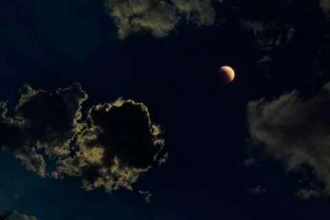 Initial phase of the full lunar eclipse - 15.06.2011 Foto stock