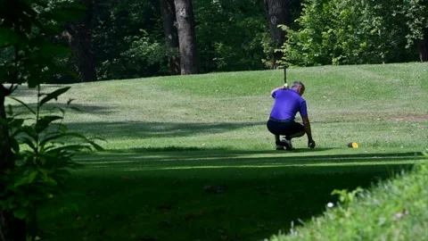Initial throw for this golfer Stock Footage 132119331