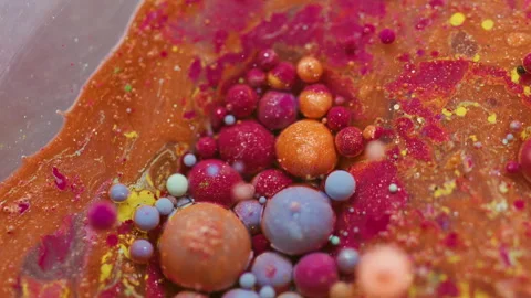 Ink blend flow mix oil glitter water bubbles wet Video stock 325759957