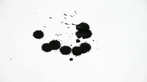 Inkblot on paper Stock-Footage 32255239