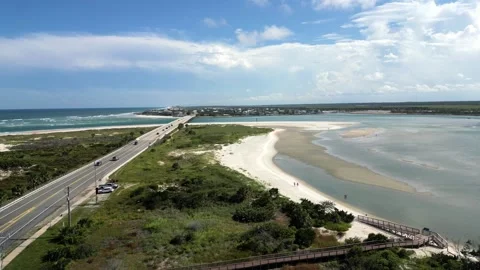 Inlet beach crossing steady Vídeo Stock 250172447