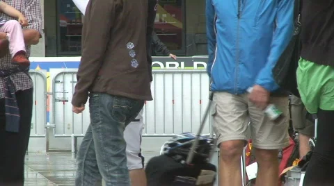 Inline race crowd Видео 809609