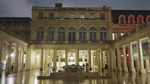 Inner shot of the neoclassical Courtyard of the Royal Palace Garden and Stockbeeldmateriaal 325969867