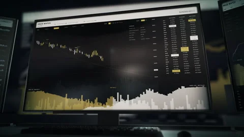 Innovative Market Management Computer Analyzing Cryptocurrency Price Decrease 库存影片 319273823