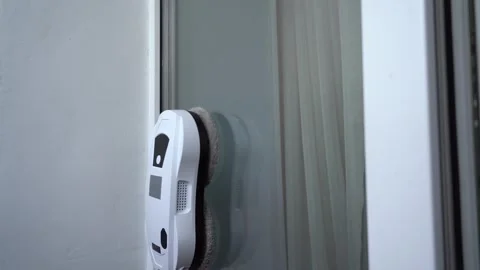 Innovative Window Cleaning Robot: The Future of Home Automation and Maintenance, Видео 333514390
