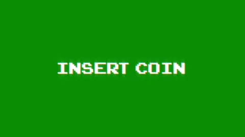 Insert coin 8-bit text pixel dynamic glitch animation video game effect Vídeos de archivo 313076046