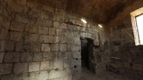 Inside the abandoned buildind 1 Vídeo Stock 324753210