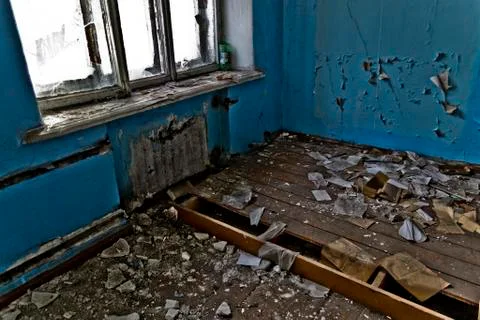 Inside the abandoned Soviet school Foto stock