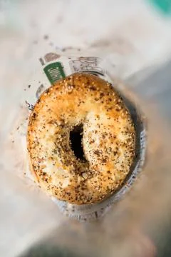 Inside all everything multigrain delicious bagel in bag poppy seeds soft and  스톡 사진