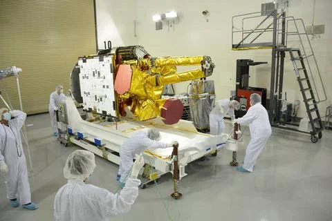 Inside the Astrotech payload processing facility on Vandenberg Air Force B... Foto stock