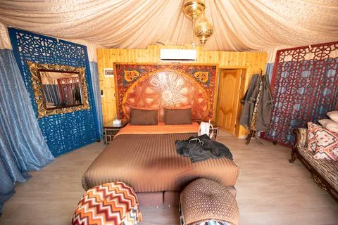 Inside in beduin tent in the desert Wadi Rum, the Jordan Kingdom Foto stock