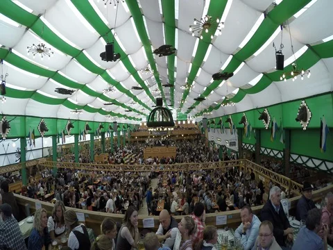 Inside beer tent at Munich Germany Oktoberfest Video stock 80494368