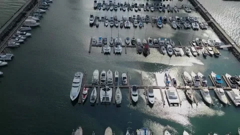 The inside of a building Vídeo Stock 156842699