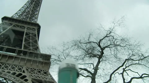 Inside car driving past and under eiffel tower 스톡 동영상 42446867