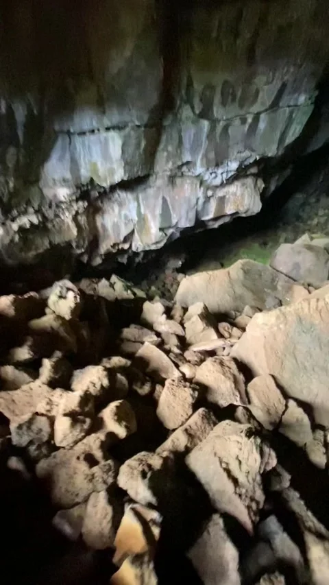 Inside a cave in Easter Island Stockbeeldmateriaal 342841055