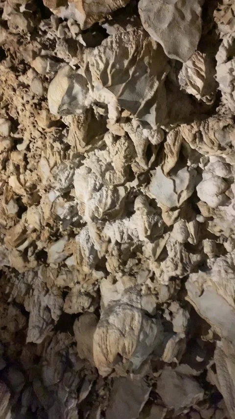 Inside a cave in Vang Vieng Video stock 343320412