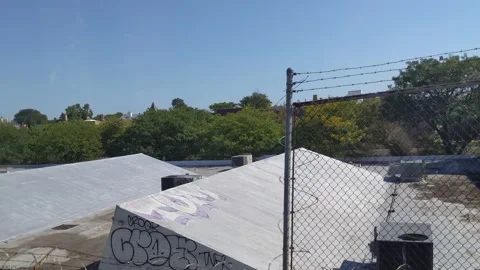 Inside of Chicago Train Overlooking City 스톡 동영상 163465934