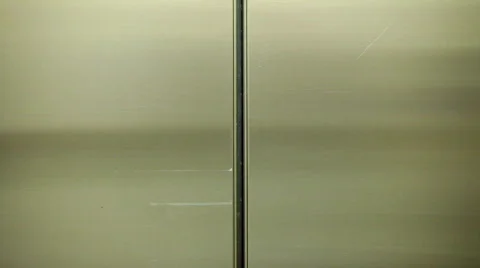 Inside Elevator and Doors open 库存影片 622658
