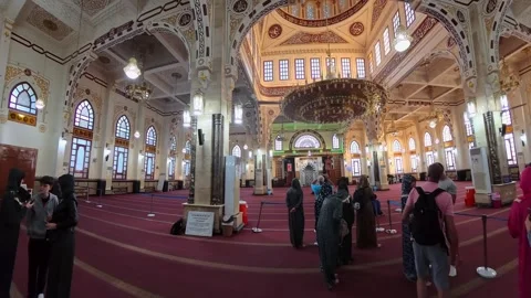 Inside ElMina Mosque in Hurghada, Egypt—wide-angle view of ornate prayer hall Stock Footage 333653311