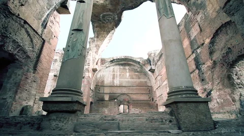 Inside epic roman temple dolly frontal Видео 61556244