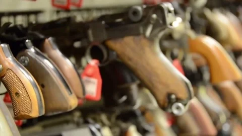 Inside the FBI weapons collection. Vidéo 74810886