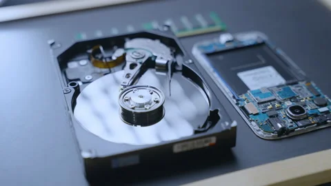 The inside of the hard disk drive in the lab 스톡 동영상 234987877