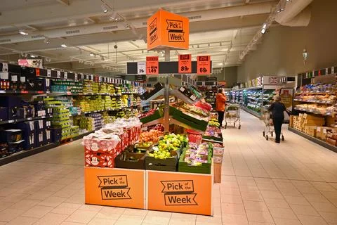 Inside Lidl Foto stock