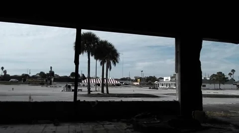 Inside looking out of old rundown building Vídeos de archivo 45305887