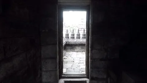 Inside Main Temple Chamber, Buddhist Stupas, Sewu Temple, Java, Indonesia 库存影片 312033724