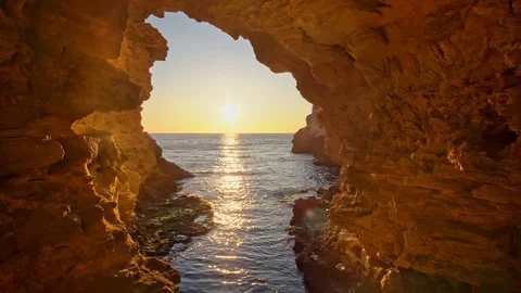Inside of mainsail.  Vídeos de archivo 125599345