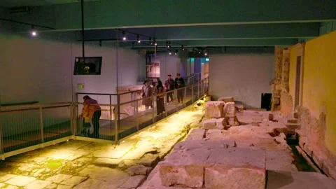Inside the museum of The Roman Baths, Bath, South of England Stock-Footage 325492506