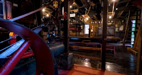 Inside Old Fashioned Apple Cider Mill, Mystic Connecticut Video stock 102392169