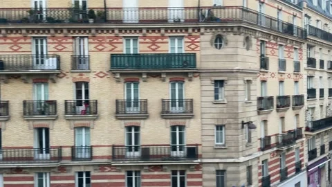 Inside Paris streets and building facades from high above, sliding shot Vídeo Stock 150411349