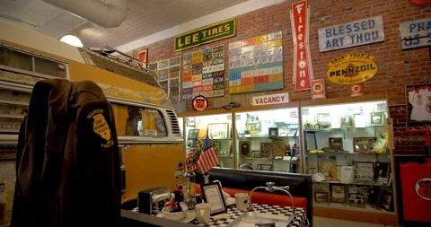 Inside the Route 66 Museum Vídeo Stock 98880907