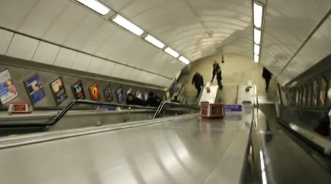 Inside Station in London. Stockbeeldmateriaal 36078313
