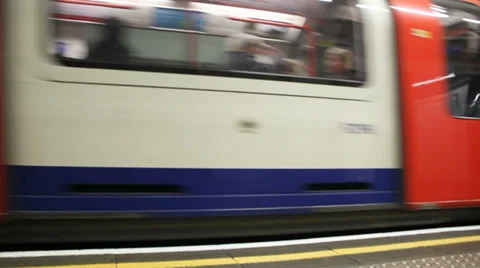 Inside Station in London. Stockbeeldmateriaal 36078321